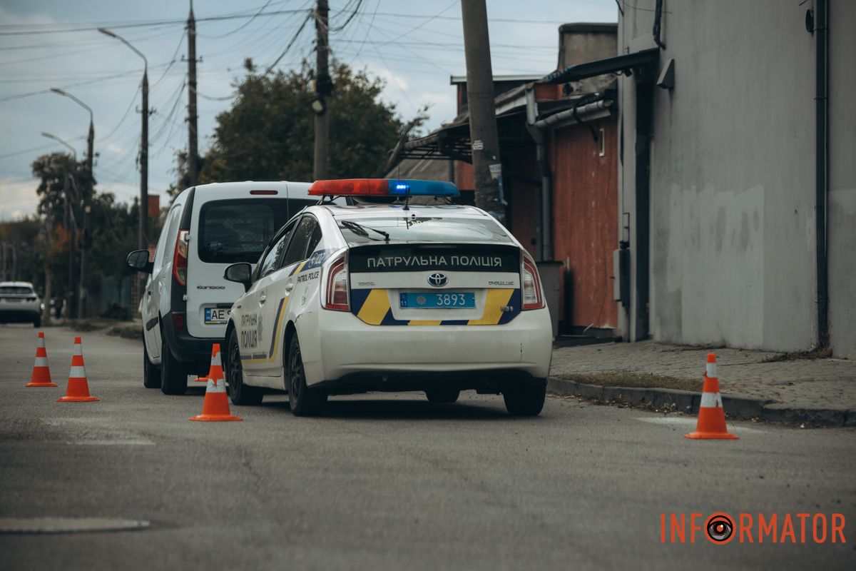 У Дніпрі на Передовій дитина потрапила під колеса Renault на пішохідному переході 1