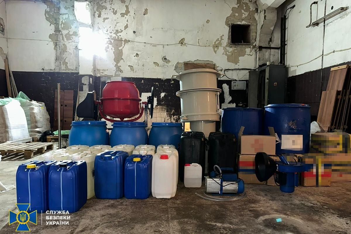 СБУ и Нацполиция нейтрализовали организованную преступную группировку, продававшую наркотики и тяжелые психотропы по всей Украине