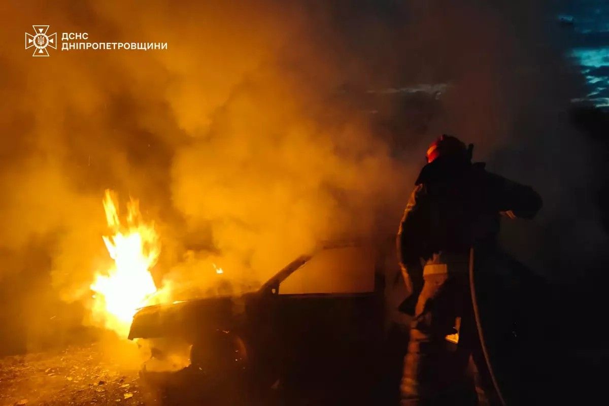 У селі Зоря згорів ВАЗ ввечері 15 жовтня