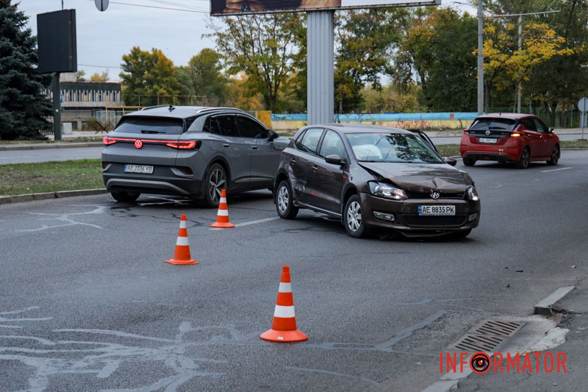 Информации о пострадавших нет Движение в направлении Победы затруднено: в Днепре у Мерефо-Херсонского моста произошли две аварии 4