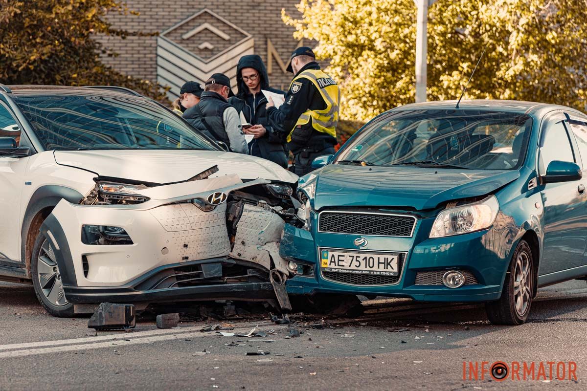 Предварительно, Hyundai выезжал на улицу Михаила Коцюбинского со стороны улицы Елизаветы II Предварительно, Hyundai выезжал на улицу Михаила Коцюбинского со стороны улицы Елизаветы II