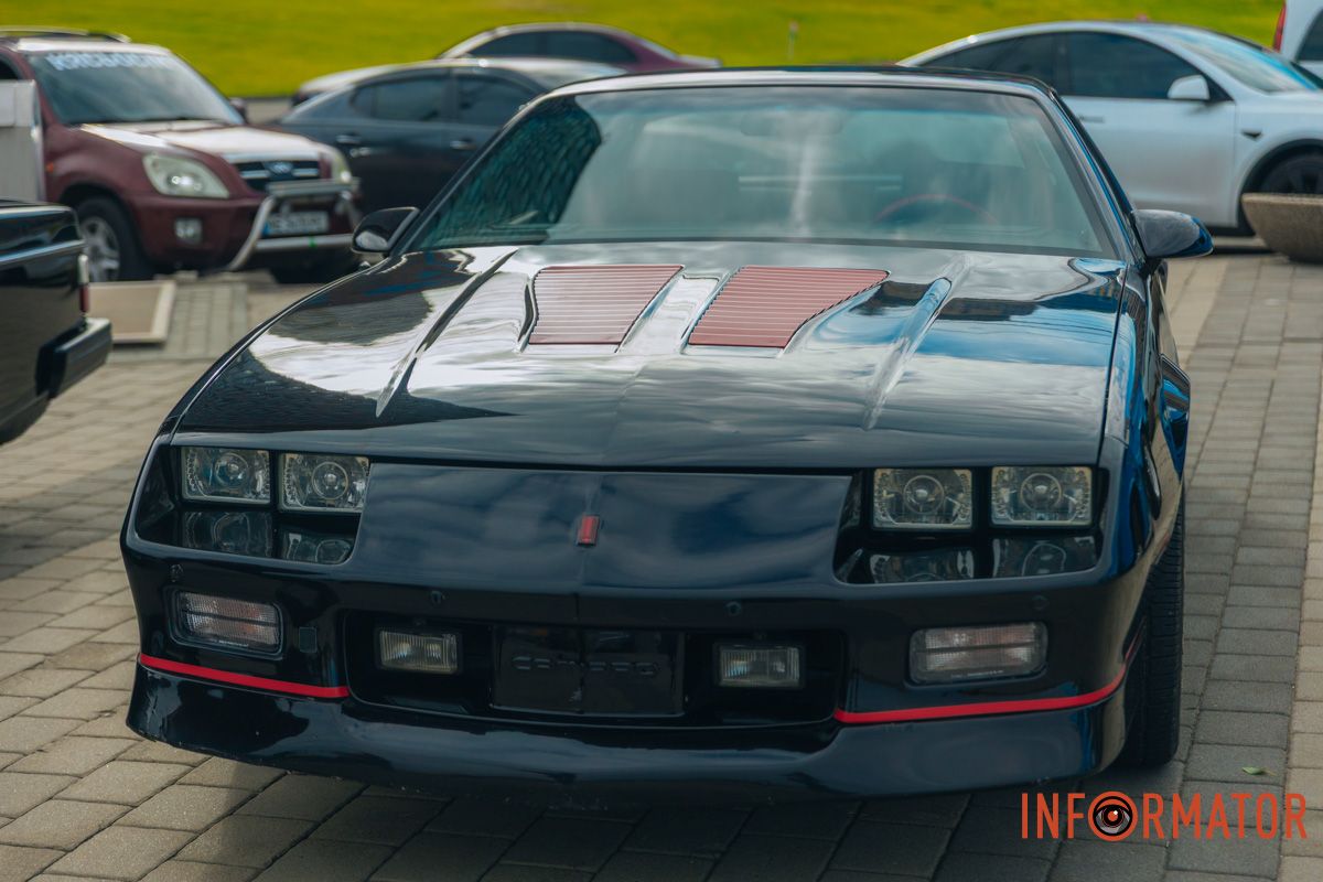 Яка ретро-красуня