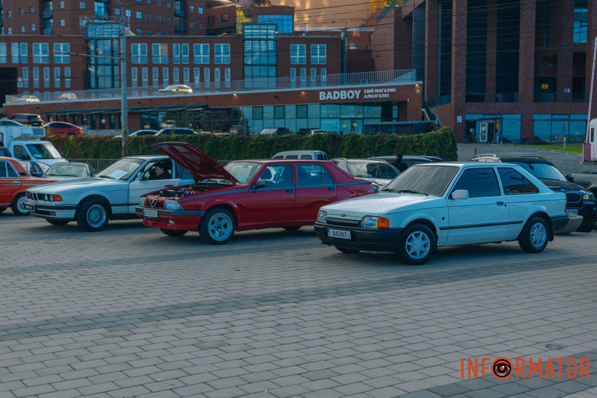 Рев двигунів заповнив осінні вулиці Дніпра