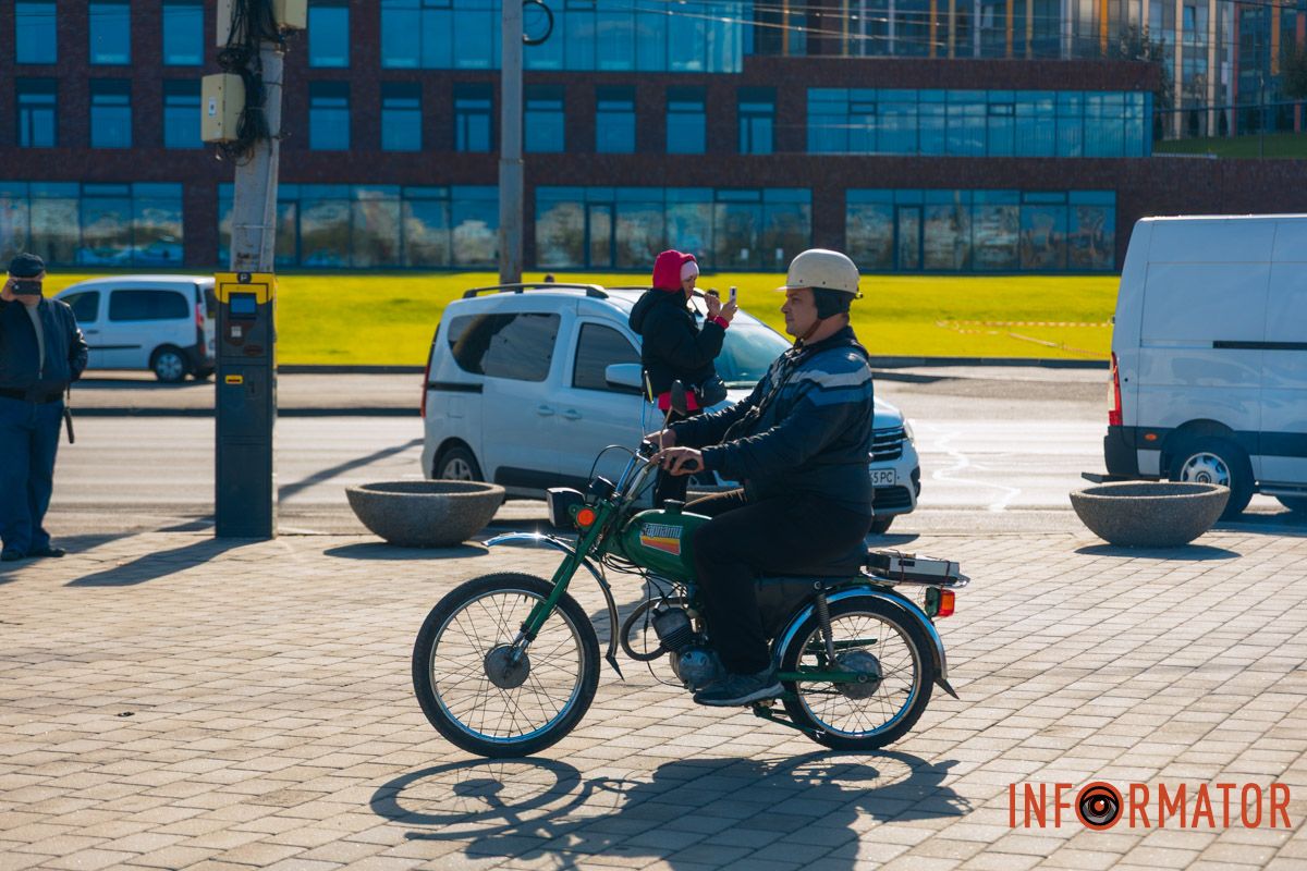 Шолом неймовірно пасує