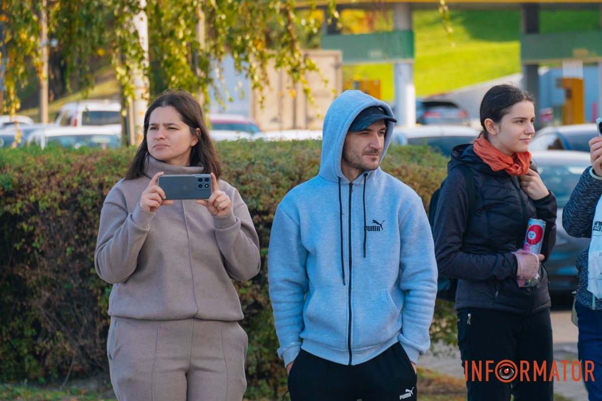 Дніпряни приходили подивитись на виставку всіма поколіннями