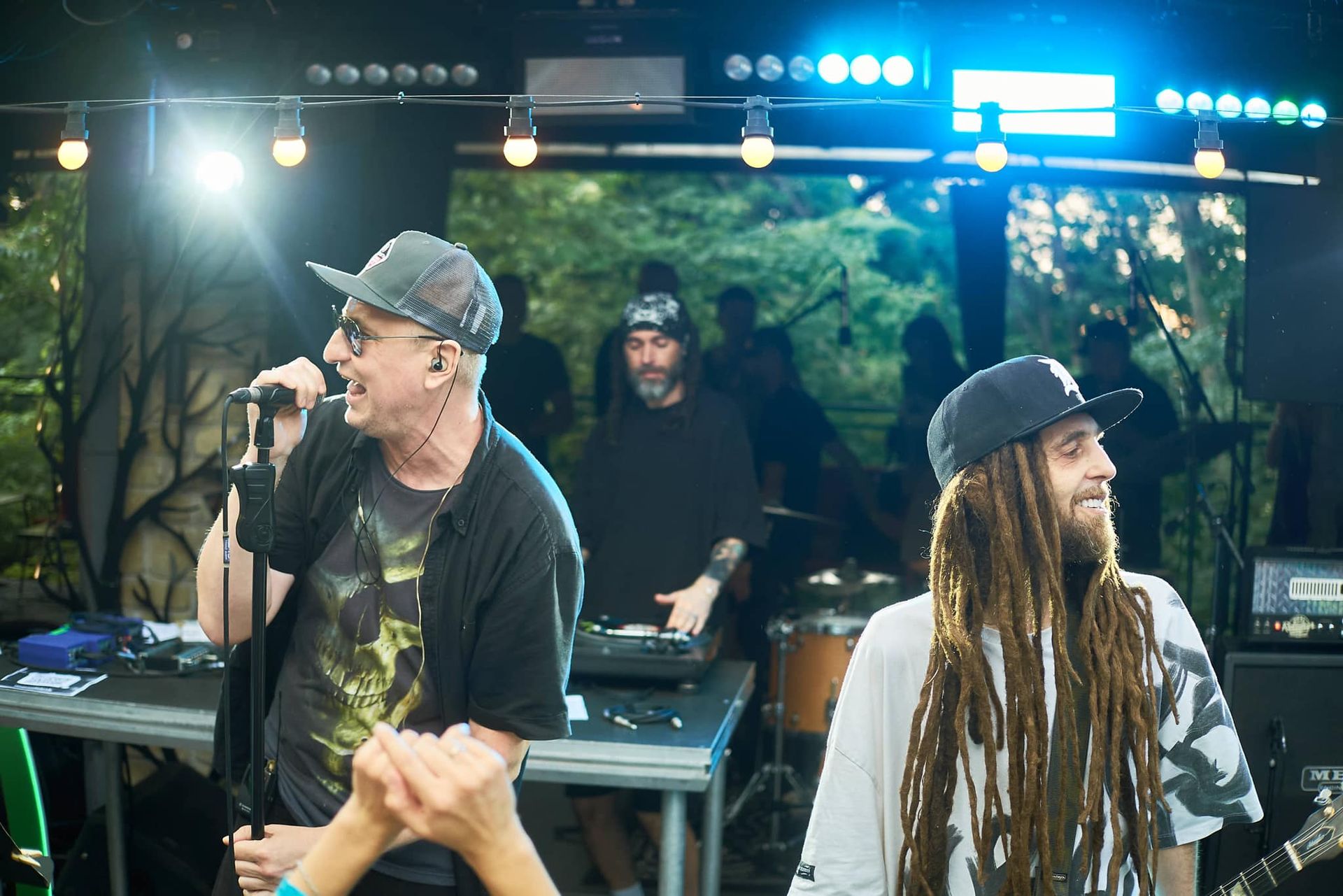 Группа Green Grey: умер Андрей Яценко (справа) Группа Green Grey: умер Андрей Яценко (справа)