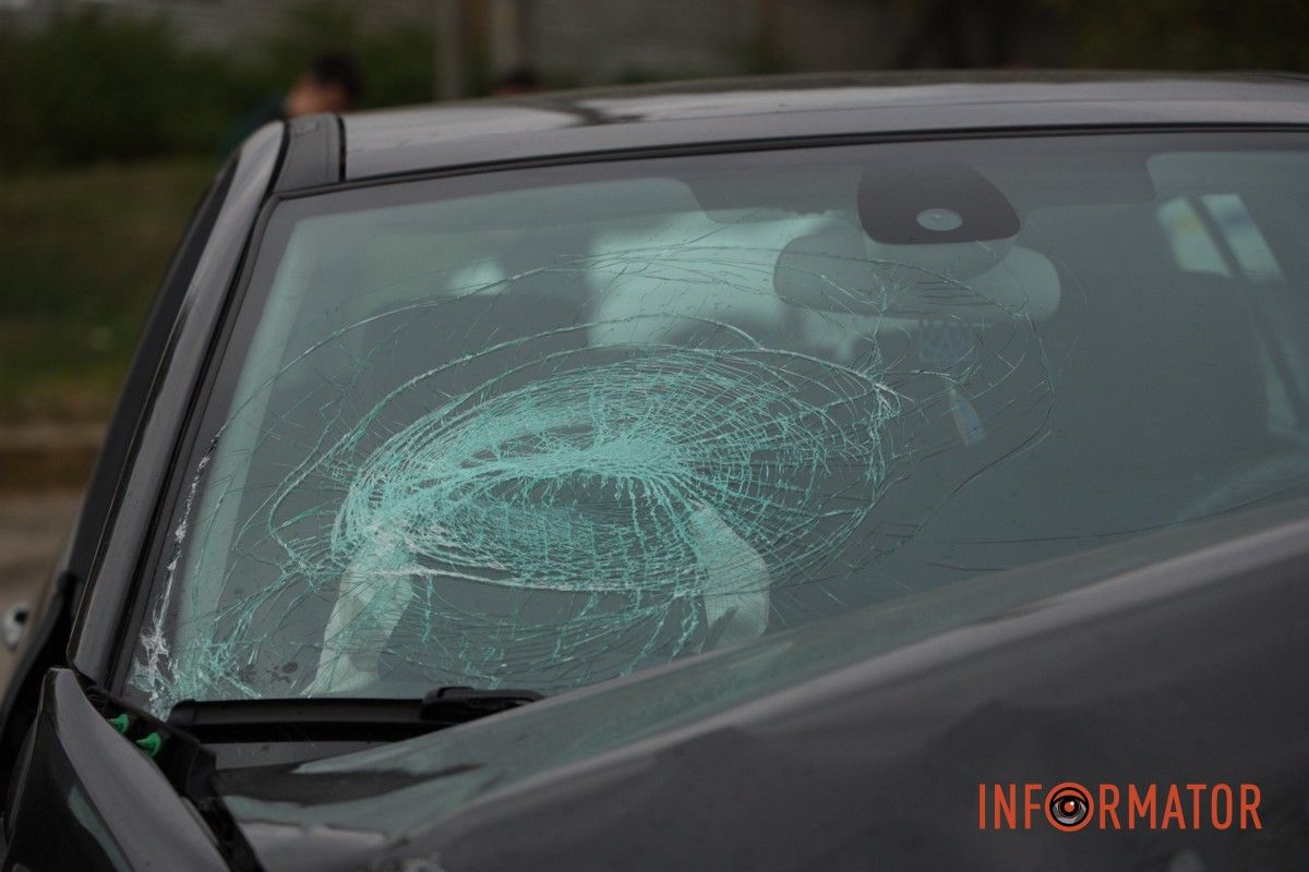 Поврежденное стекло