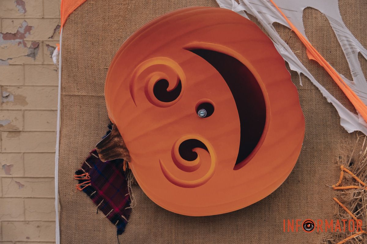 Супермаркет “Сільпо” прикрасили з цієї нагоди Супермаркет “Сільпо” прикрасили з цієї нагоди