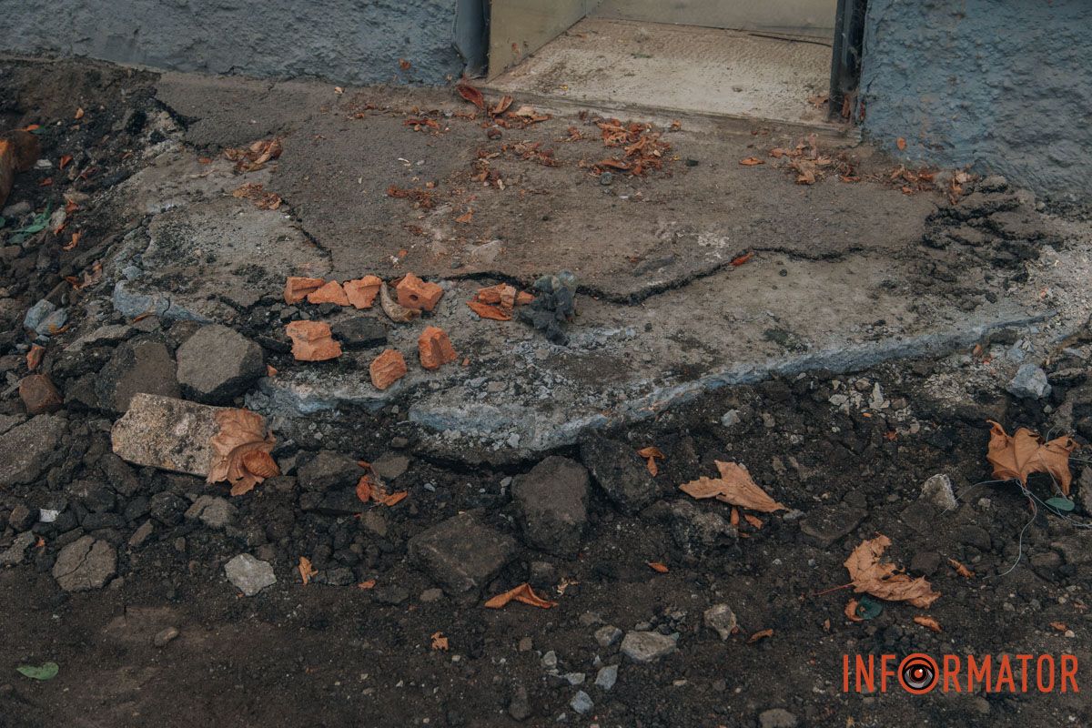 Залишилась огорожа: у Дніпрі на Яворницького перерили тротуар 7