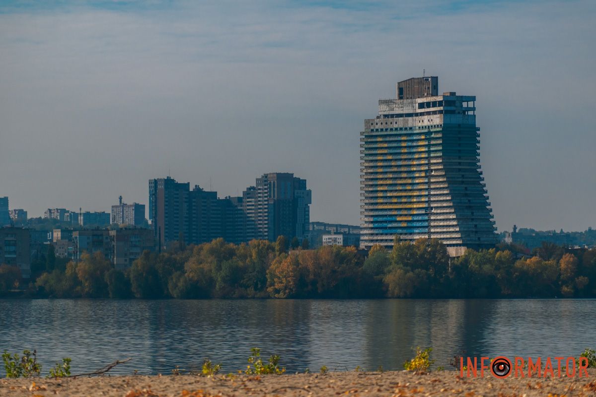 Октябрь идет до конца