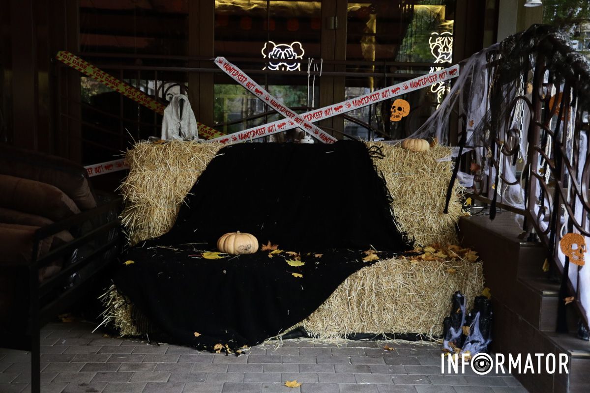 Тыквы, паутина и легкий холод в воздухе