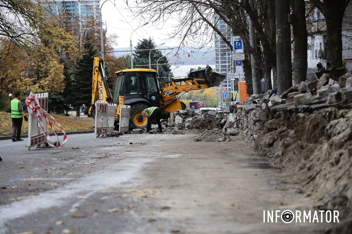 Стоимость работ - более 2 миллионов гривен. В Днепре на Дмитрия Яворницкого возле паркомата горсовет ремонтирует подпорную стенку на 2,3 миллиона гривен 4
