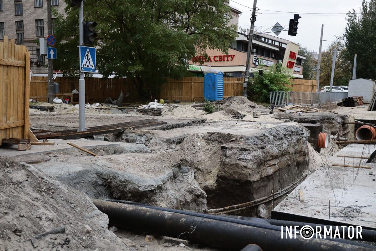 Станом на 24 жовтня У центрі Дніпра за 28 мільйонів замінюють зливову каналізацію: як просуваються роботи 2
