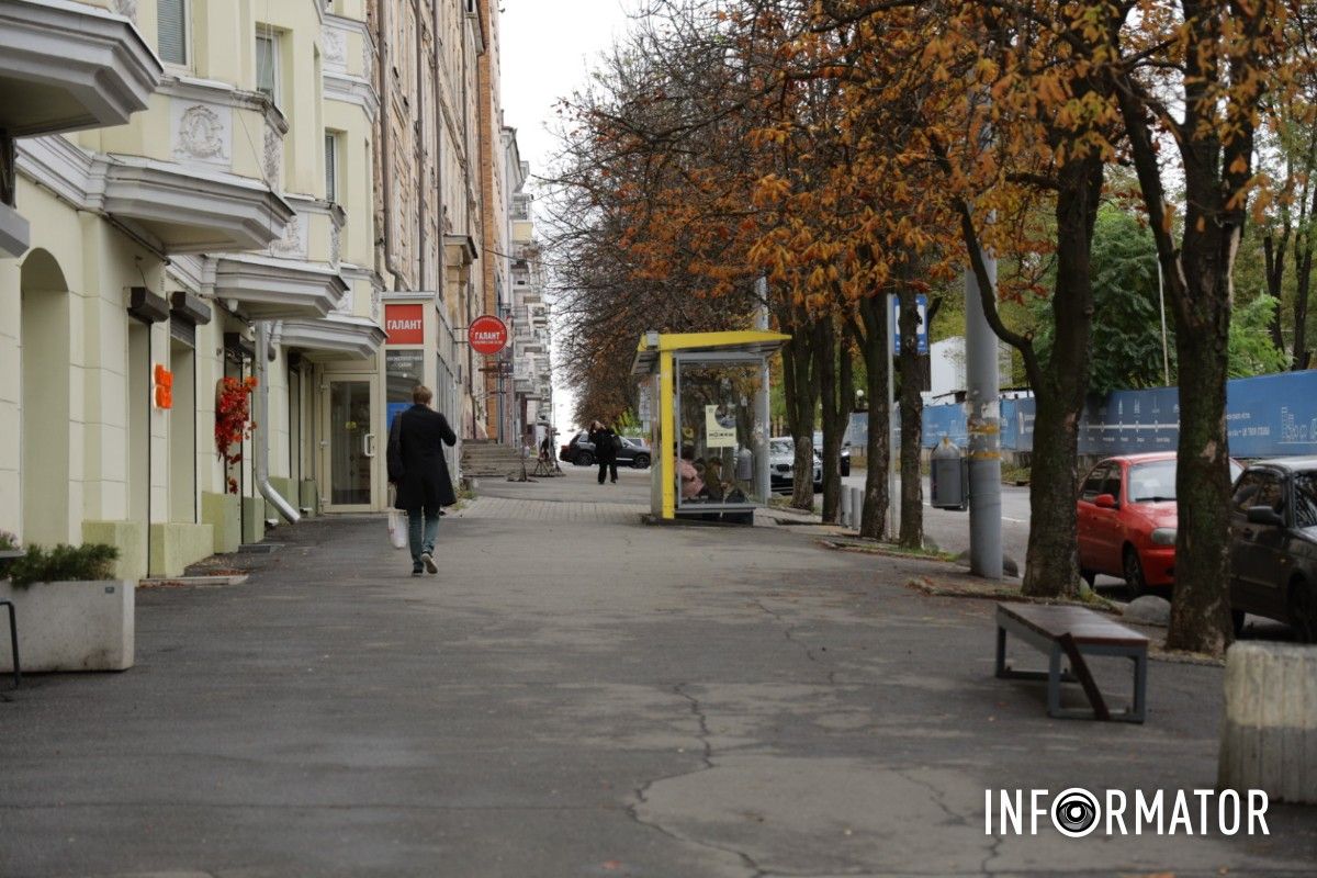 "Золота" доріжка до центру: у Дніпрі частину тротуару на Яворницького зроблять безбар'єрним за 10,2 мільйона 1