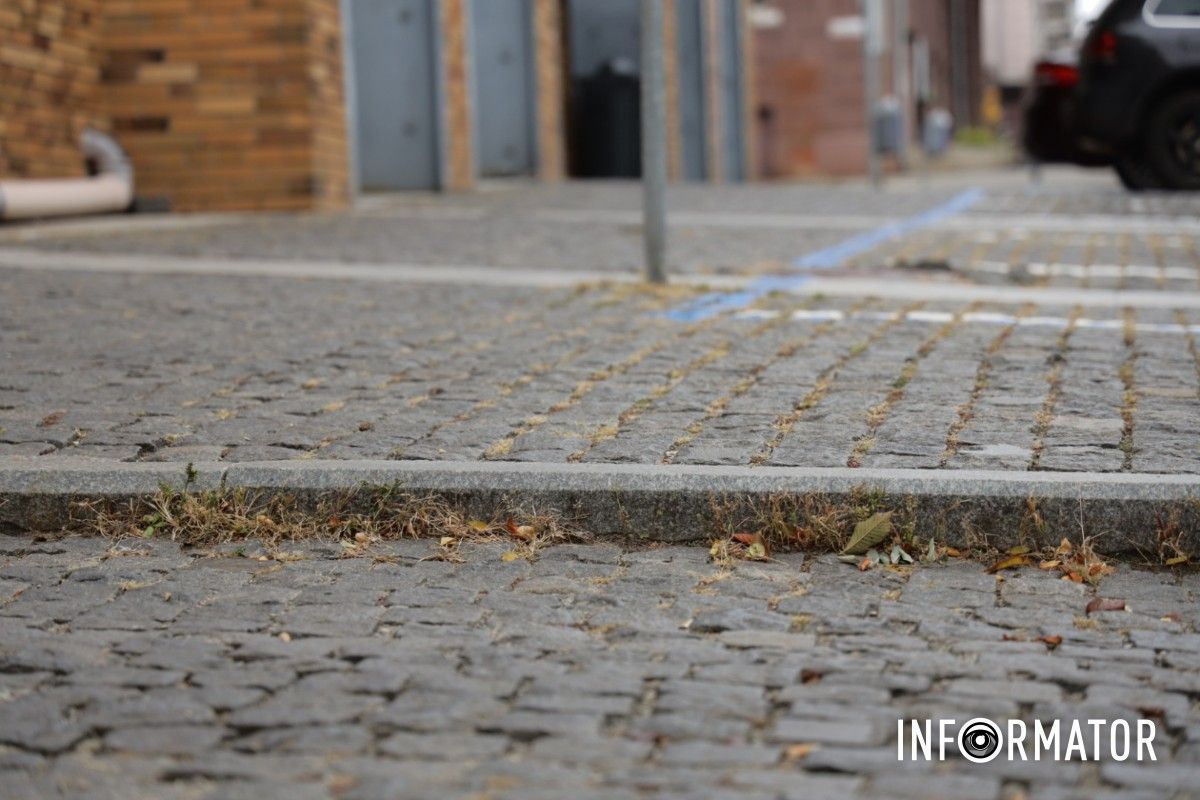 "Золота" доріжка до центру: у Дніпрі частину тротуару на Яворницького зроблять безбар'єрним за 10,2 мільйона 13