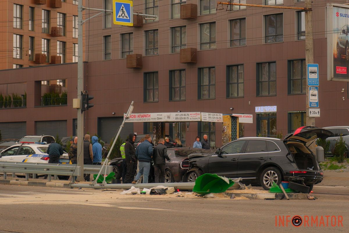Водіям слід бути обережними на цій ділянці Водіям слід бути обережними на цій ділянці