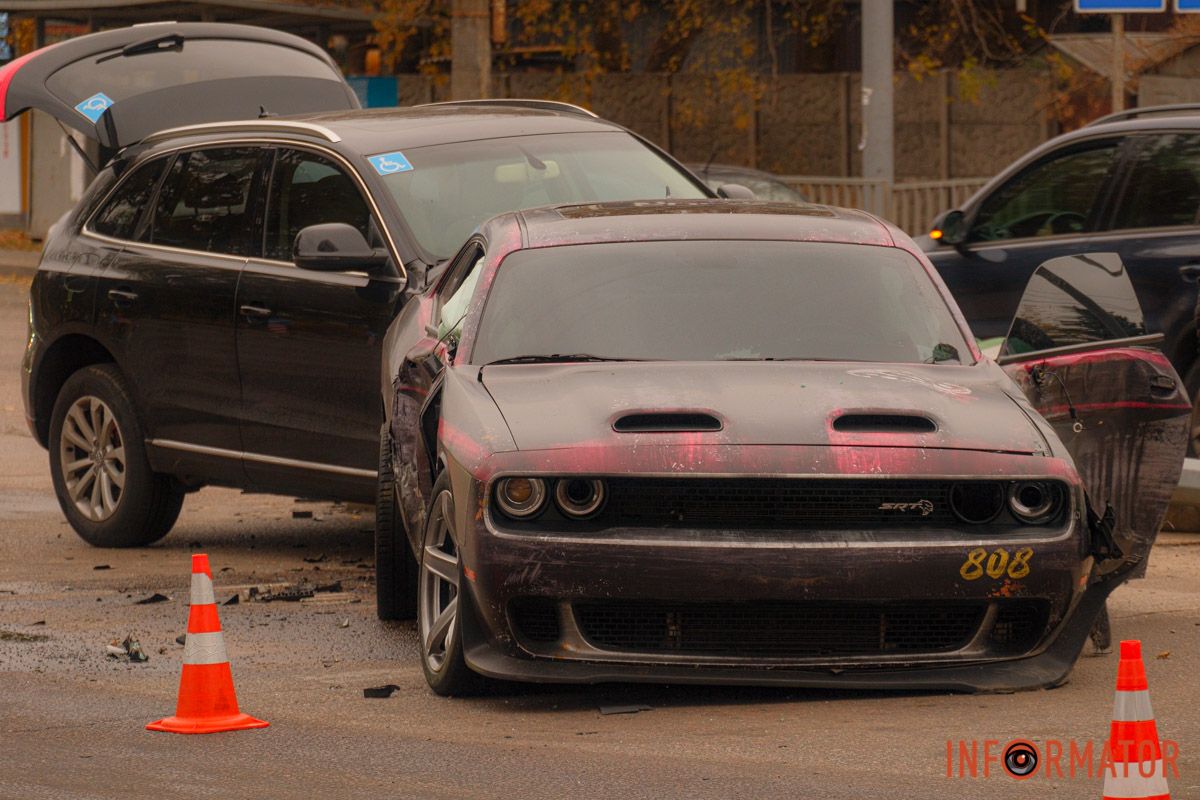 У той час Dodge рухався в напрямку проспекту Богдана Хмельницького У той час Dodge рухався в напрямку проспекту Богдана Хмельницького