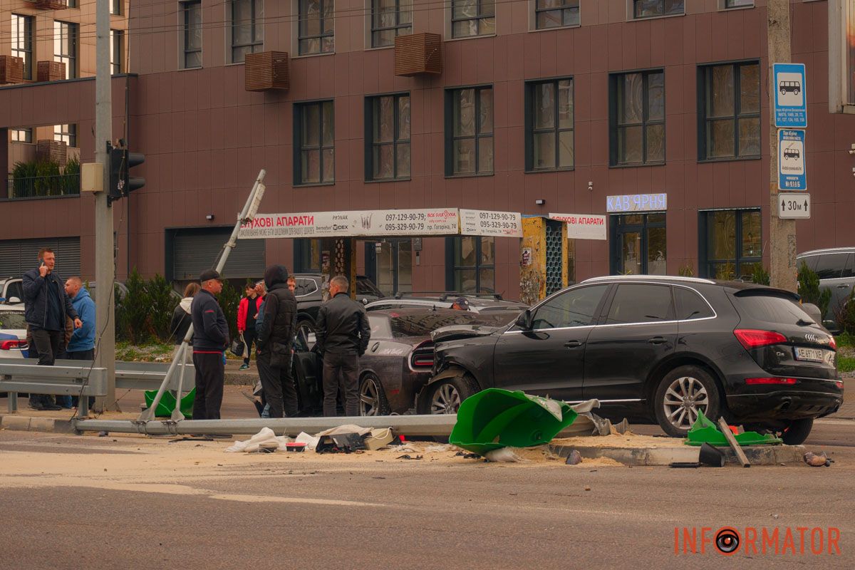 Ліва смуга повністю зайнята Ліва смуга повністю зайнята