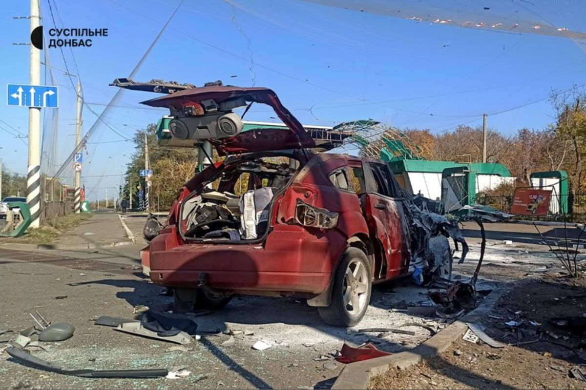 Машина знімальної групи телеканалу Freedom Машина знімальної групи телеканалу Freedom
