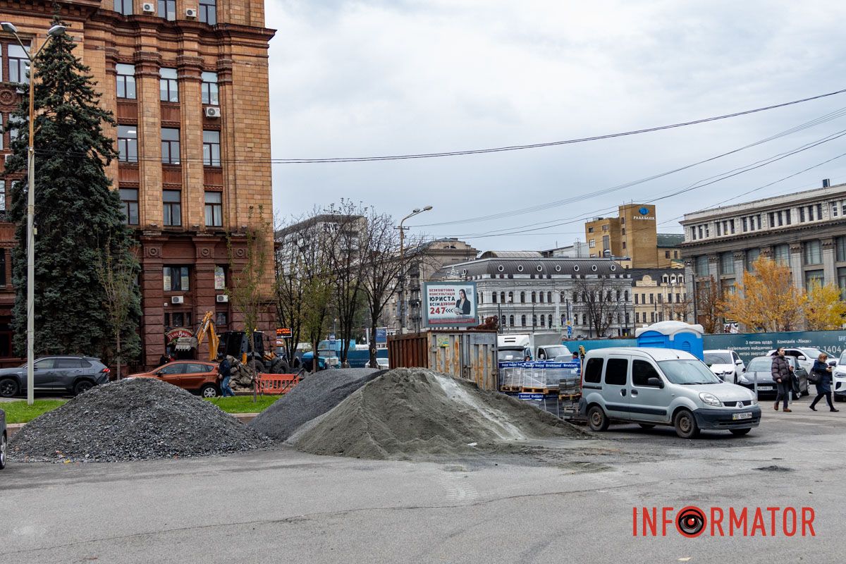 У Дніпрі продовжують роботи над проєктом «Рух без бар’єрів» У центрі Дніпра ремонтують ще одну ділянку безбар’єрного маршруту: де саме розпочали роботи 12