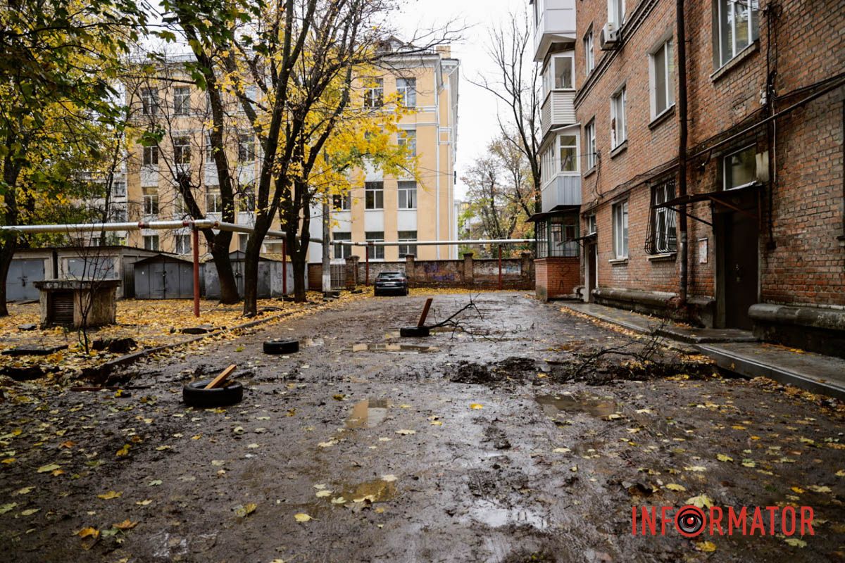 За інформацією із соціальних мереж, на цьому місці міняли трубу За інформацією із соціальних мереж, на цьому місці міняли трубу