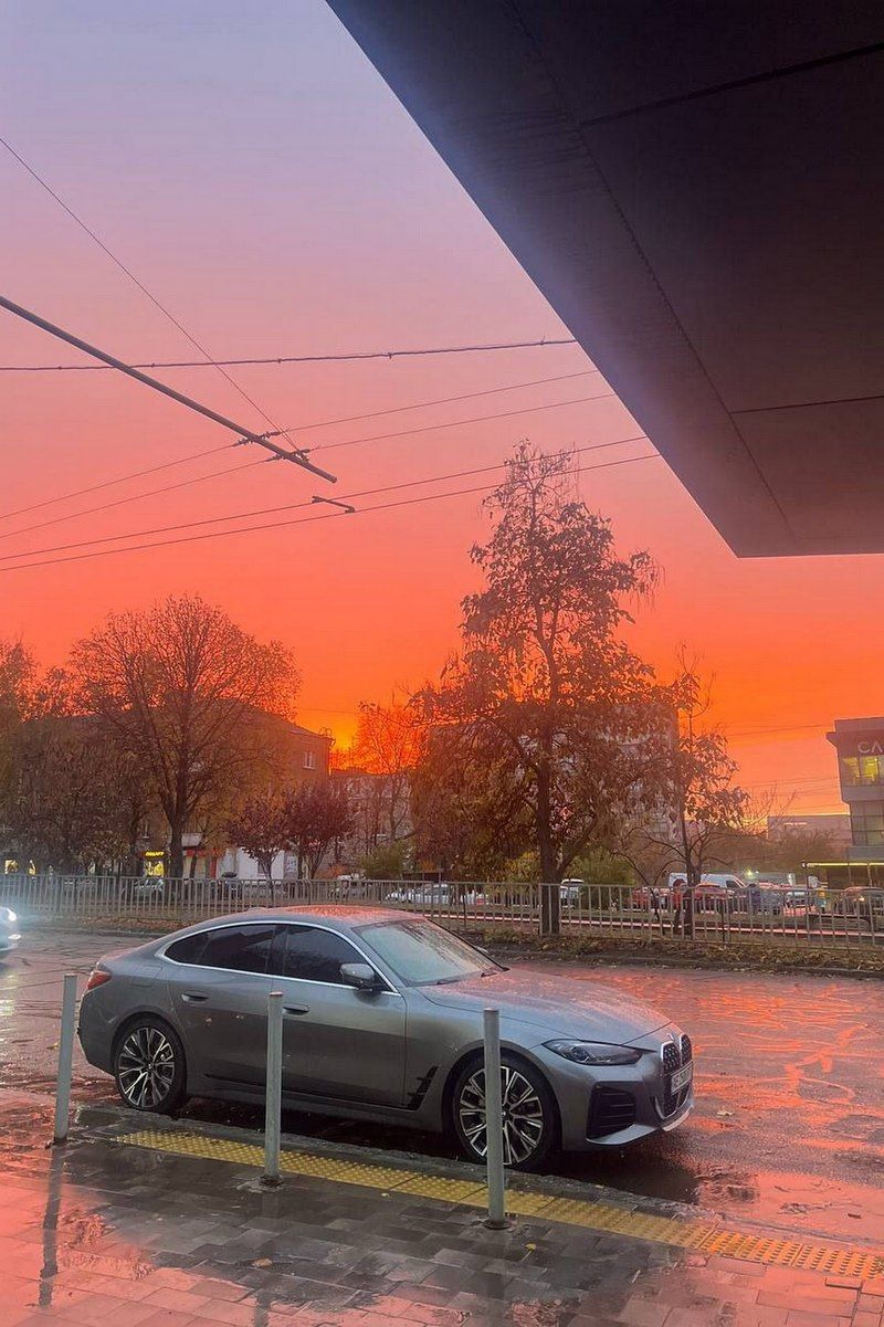 Краса у відображеннях «Агінь»: дніпряни 28 жовтня спостерігали неймовірний захід сонця 11