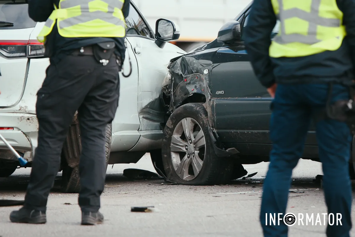 Усі обставини події з'ясовуються Усі обставини події з'ясовуються