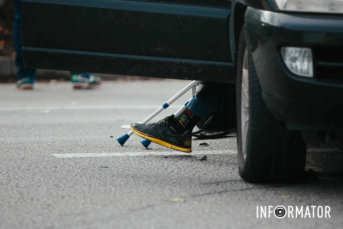 Зіткнулись три автівки і через це утворився великий затор Зіткнулись три автівки і через це утворився великий затор