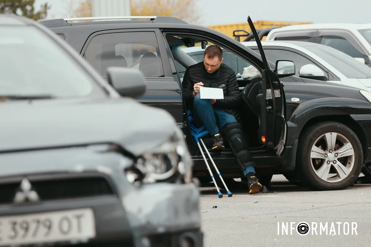Удар прийшовся у правий задній бампер Honda Удар прийшовся у правий задній бампер Honda