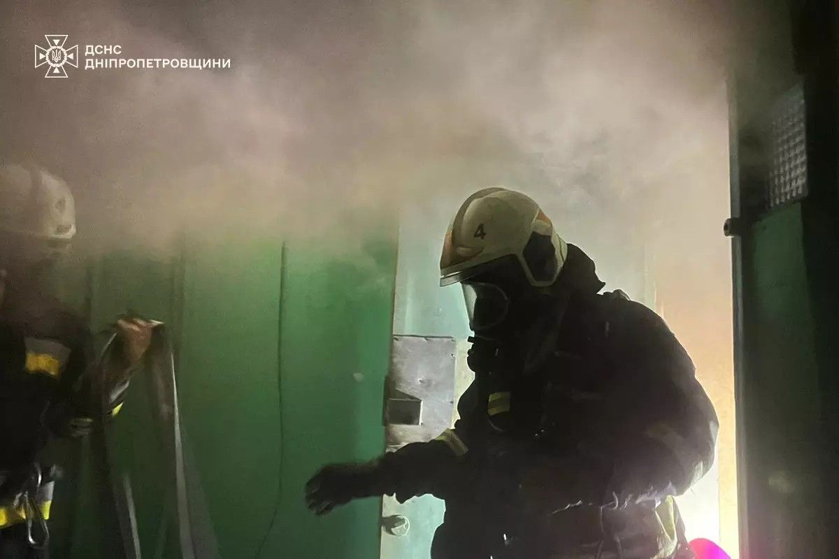 31 октября в Днепре на Большой Деевской произошел пожар 31 октября в Днепре на Большой Деевской произошел пожар