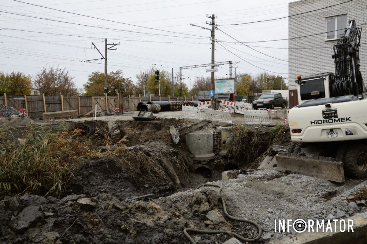 Щоб не було підтоплень: у Дніпрі на Іван Нечуя-Левицького оновлюють дренажну систему біля каналу Гнилокіш 4