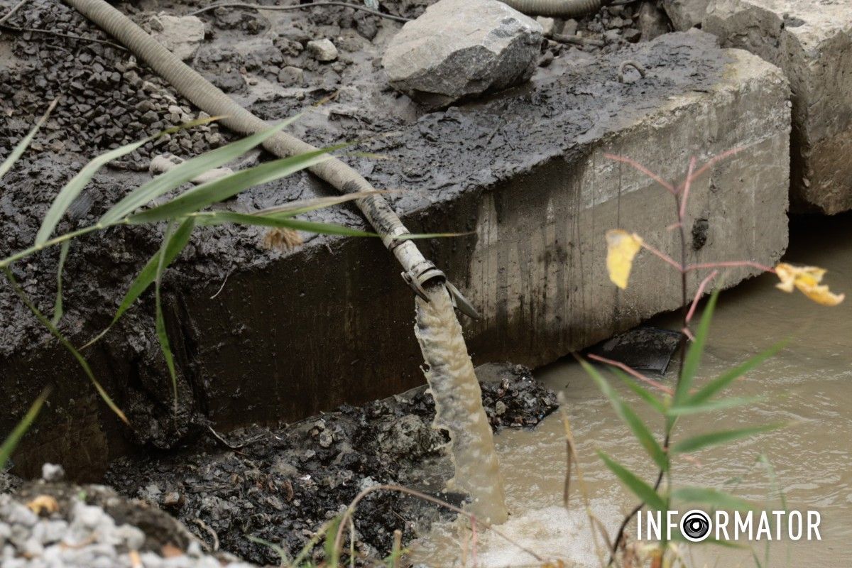 Щоб не було підтоплень: у Дніпрі на Іван Нечуя-Левицького оновлюють дренажну систему біля каналу Гнилокіш 5