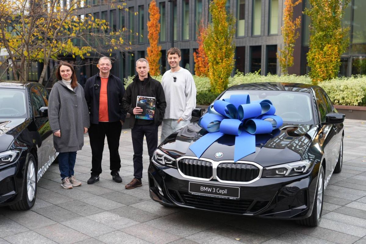 Найшвидші та найвдаліші “мисливці за лимонами” тепер урочисто забрали свої подарунки
