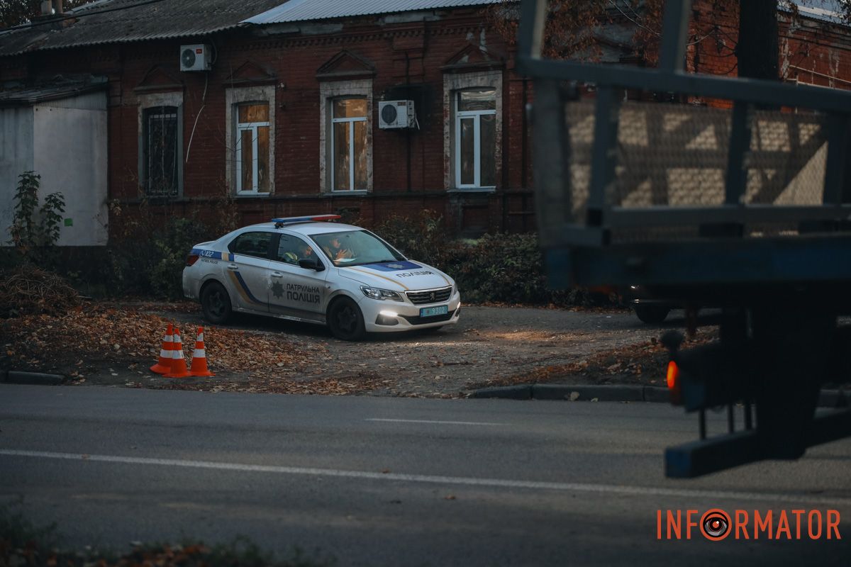 Вони зірвалися з вантажівки, що проїжджала повз ДТП 3