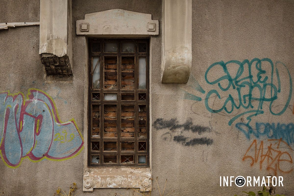 Однак власник тривалий час не підписував договір про охорону пам’ятки, як того вимагає закон Історична башта під захистом: у Дніпрі суд змусив власника Дачного резервуару берегти пам’ятку 6