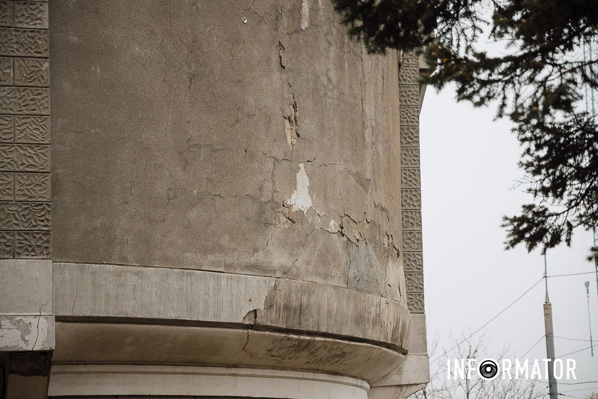 Архітектура, яку не можна забути Історична башта під захистом: у Дніпрі суд змусив власника Дачного резервуару берегти пам’ятку 15