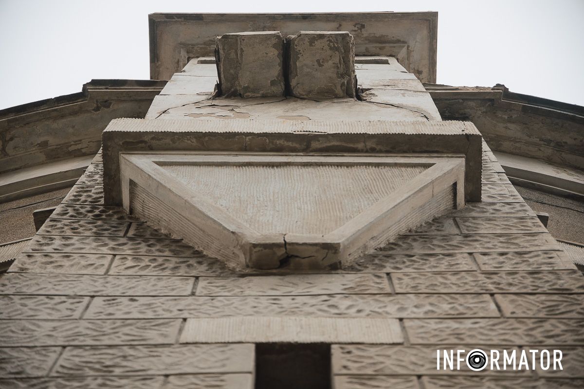 Пам’ятка, яку ще можна оживити Історична башта під захистом: у Дніпрі суд змусив власника Дачного резервуару берегти пам’ятку 20