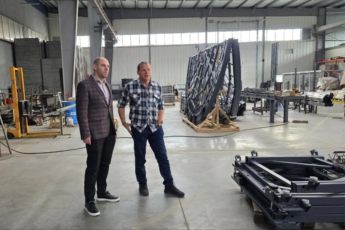 Народний депутат Дмитро Кисилевський відвідав у Дніпрі підприємство “Діасон” Народний депутат Дмитро Кисилевський відвідав у Дніпрі підприємство “Діасон”