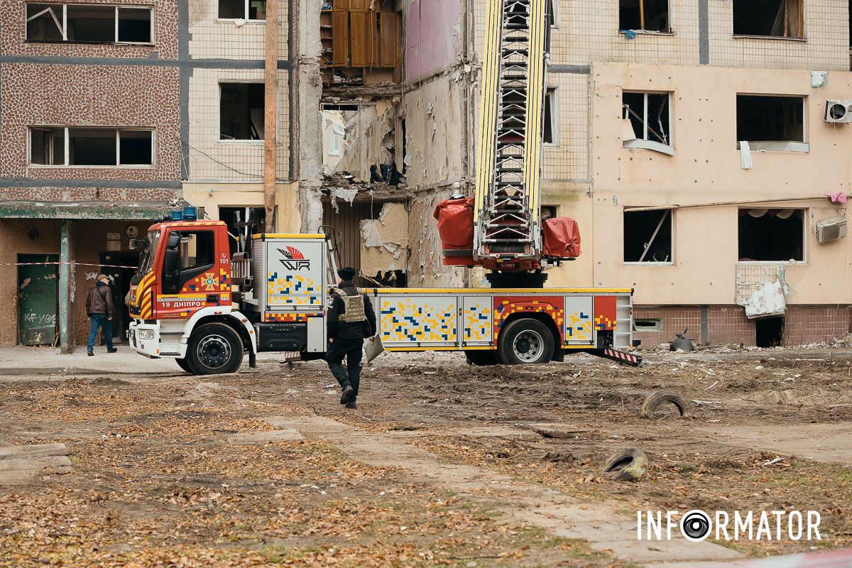 Відкрита рана на тілі Дніпра: як виглядає місце російської атаки після удару 8 листопада 1