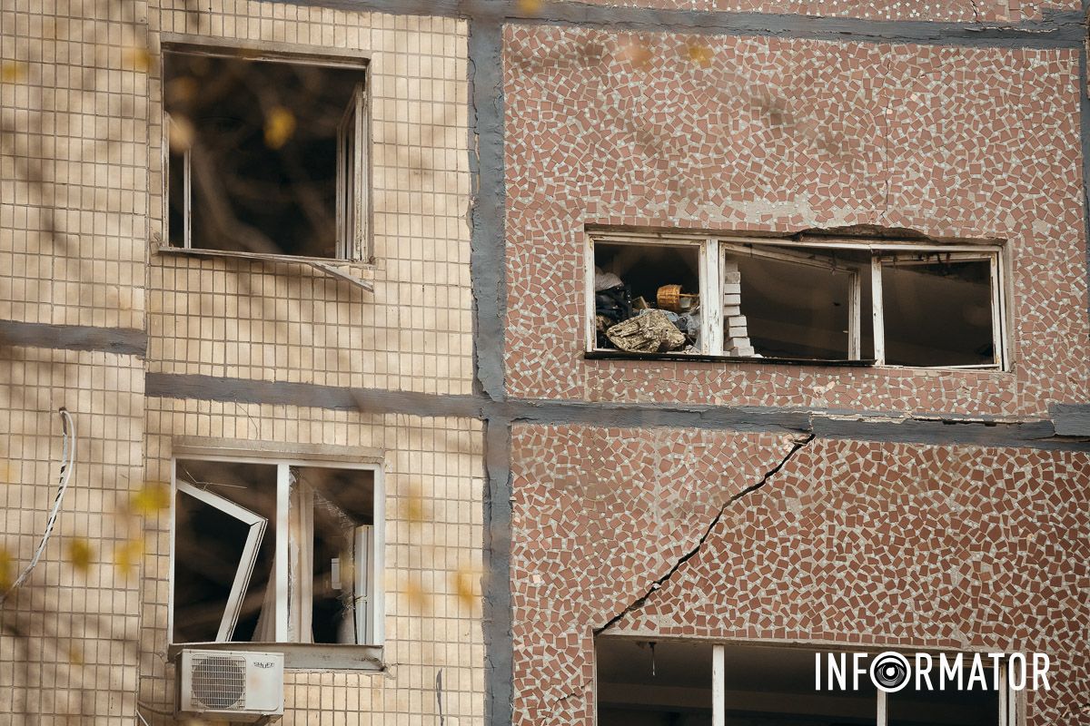 Відкрита рана на тілі Дніпра: як виглядає місце російської атаки після удару 8 листопада 16