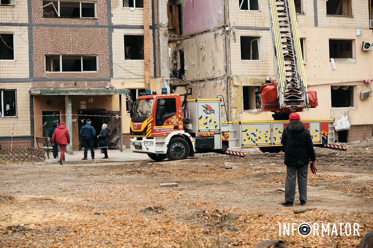 Відкрита рана на тілі Дніпра: як виглядає місце російської атаки після удару 8 листопада 21