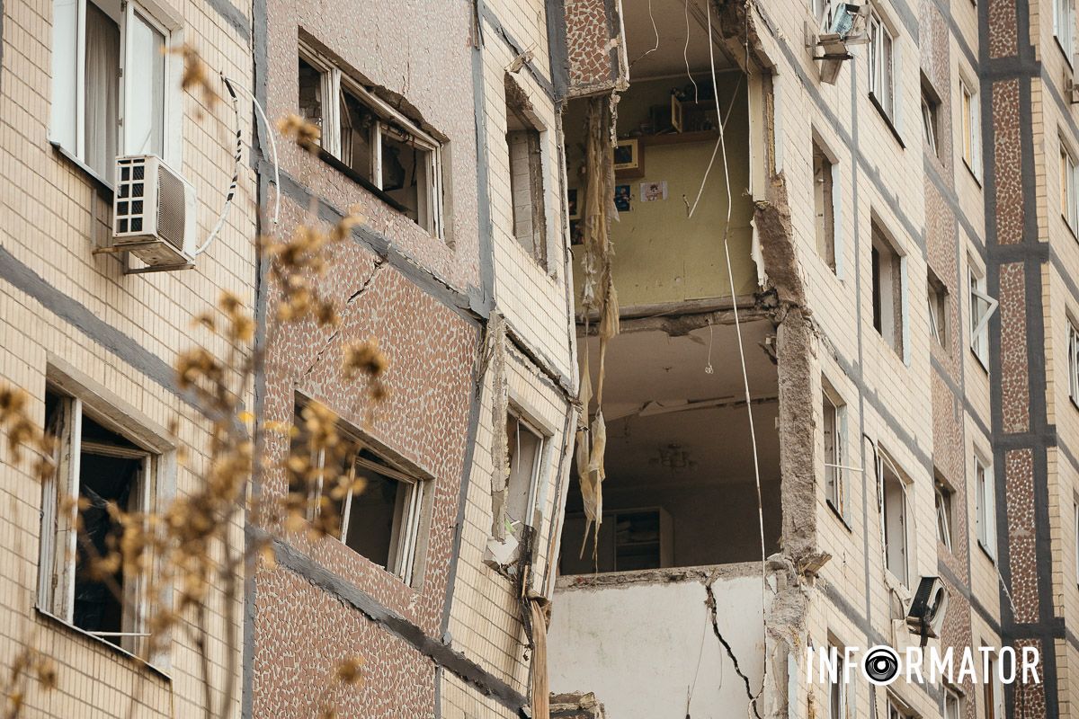 Відкрита рана на тілі Дніпра: як виглядає місце російської атаки після удару 8 листопада 34