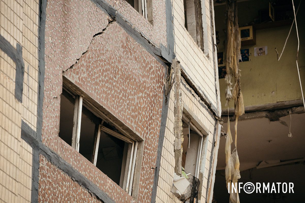 Відкрита рана на тілі Дніпра: як виглядає місце російської атаки після удару 8 листопада 37