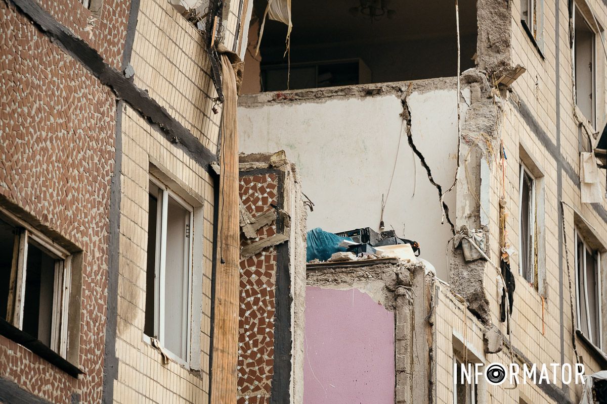 Відкрита рана на тілі Дніпра: як виглядає місце російської атаки після удару 8 листопада 40