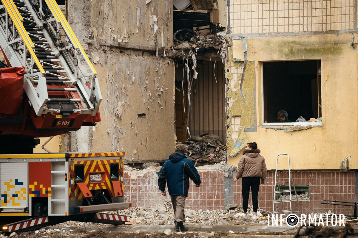 Відкрита рана на тілі Дніпра: як виглядає місце російської атаки після удару 8 листопада 44