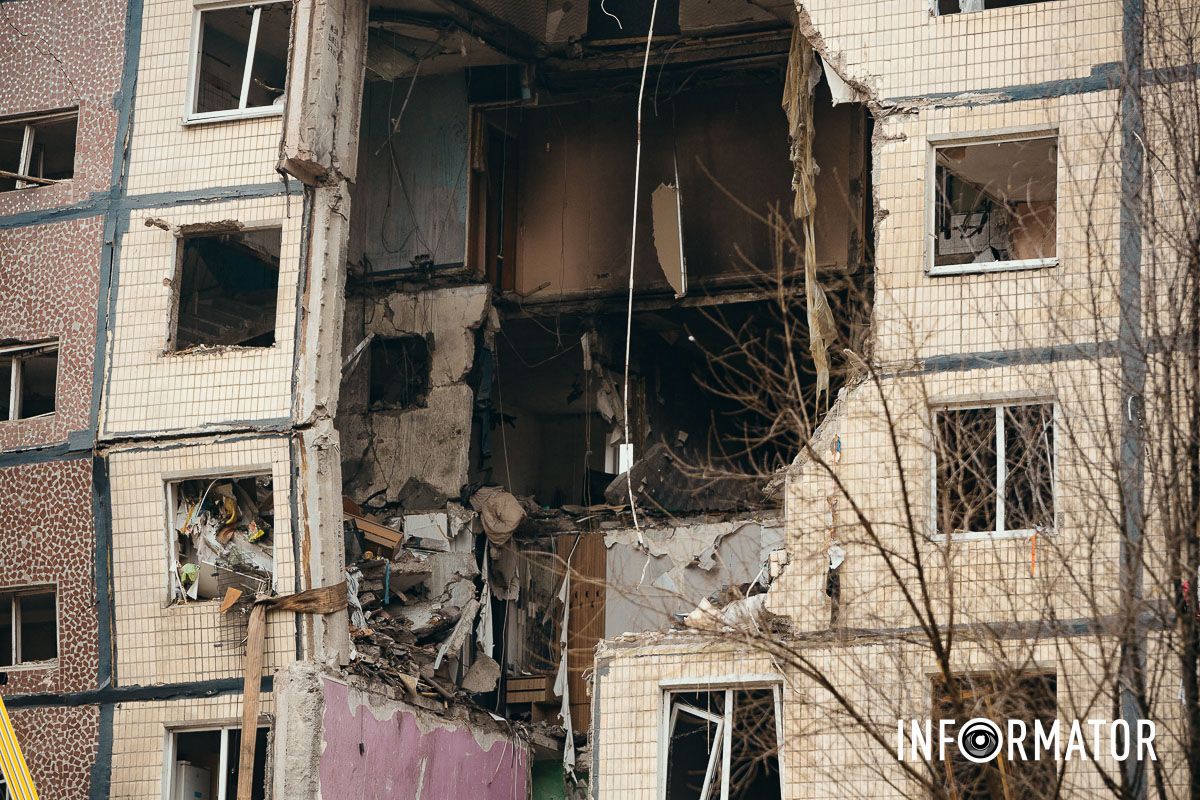 Відкрита рана на тілі Дніпра: як виглядає місце російської атаки після удару 8 листопада 45