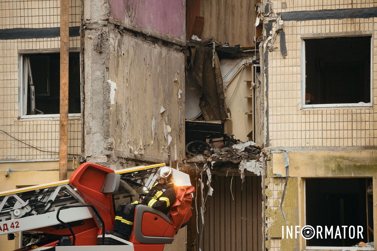 Відкрита рана на тілі Дніпра: як виглядає місце російської атаки після удару 8 листопада 51