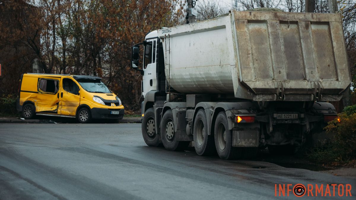 У Дніпрі на Вітчизняній зіткнулися Renault та MAN