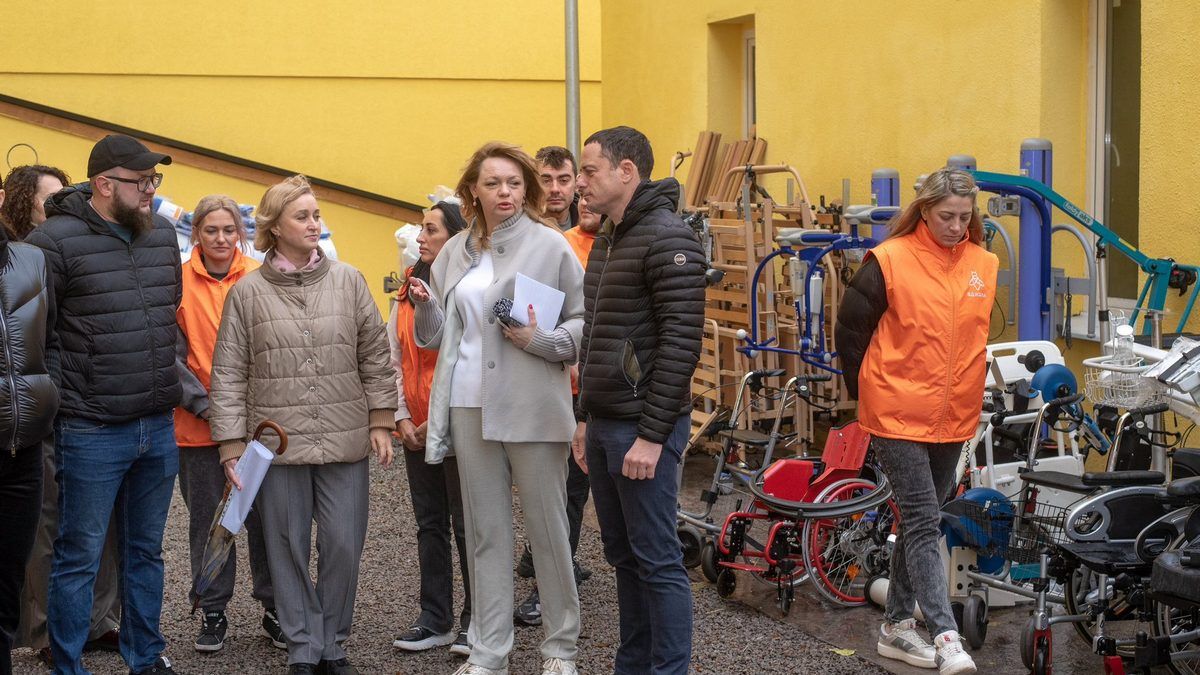 Для медичних закладів та установ соціального захисту: у Кам’янське прибула гуманітарна допомога з Німеччини