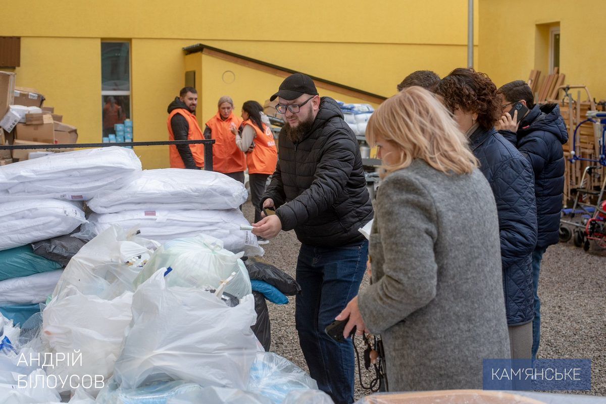 Для медичних закладів та установ соціального захисту Для медичних закладів та установ соціального захисту: у Кам’янське прибула гуманітарна допомога з Німеччини 2